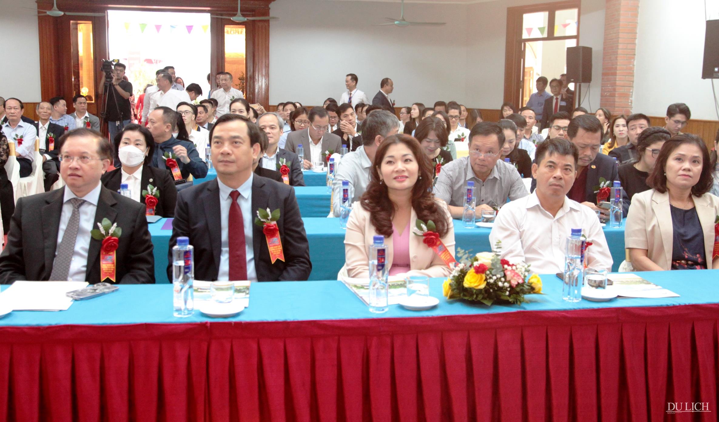  Thứ trưởng Bộ VHTTDL Tạ Quang Đông, Tổng cục trưởng TCDL Nguyễn Trùng Khánh tham dự buổi lễ